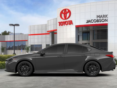 New 2026 Toyota Camry SE w/ Convenience Package FWD image 4