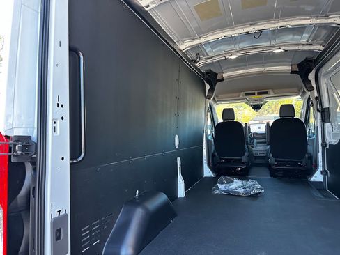 New 2026 Ford Transit 250 148 Medium Roof w/ Load Area Protection Package image 44