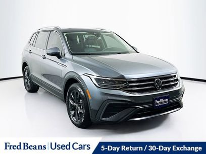 Used 2022 Volkswagen Tiguan SE w/ Panoramic Sunroof Package