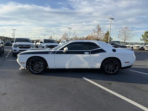 Used 2023 Dodge Challenger R/T w/ T/A Package image 4