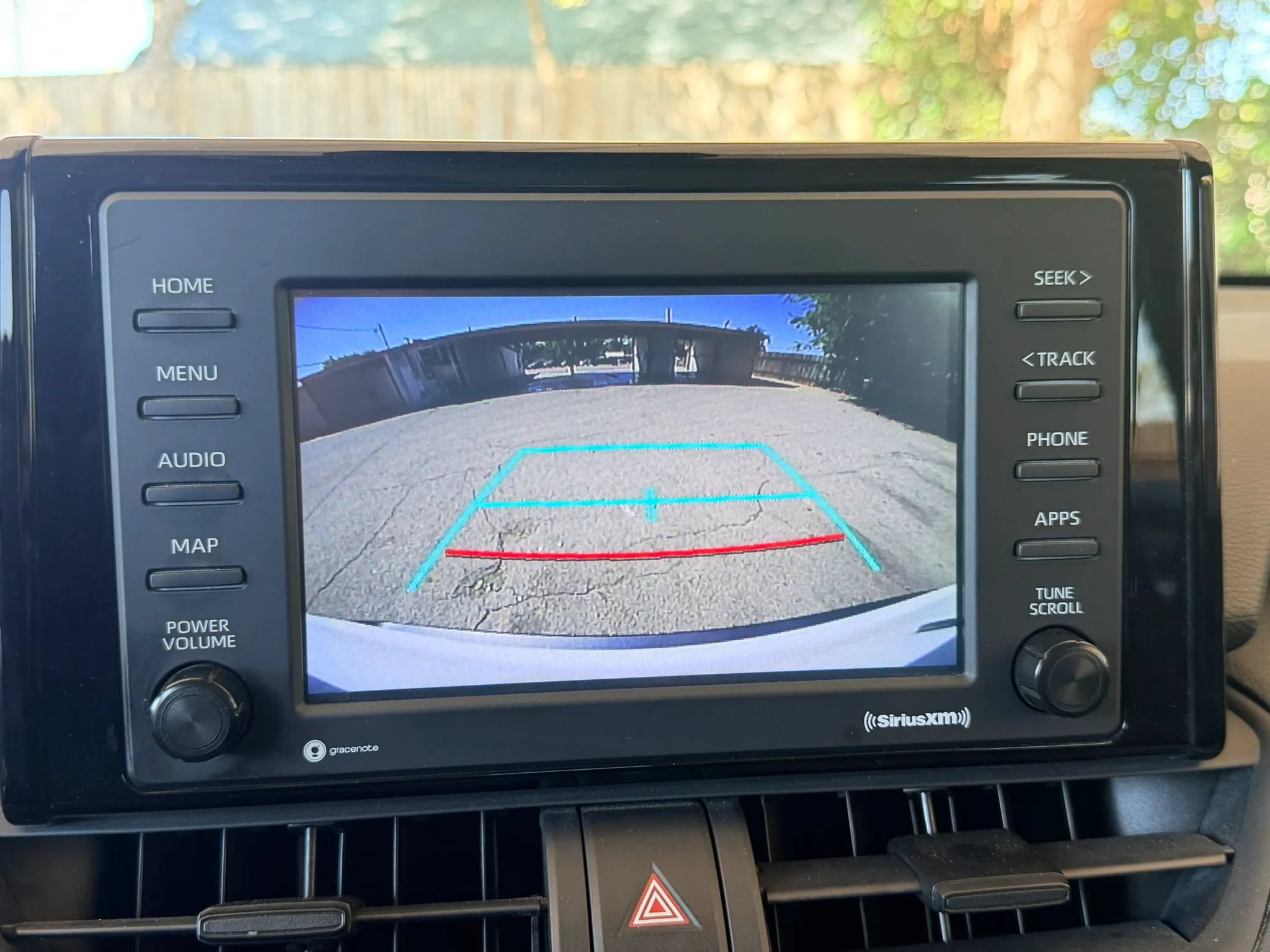 Used 2020 Toyota RAV4 XLE w/ Carpet Mat Package AWD/4WD image 18