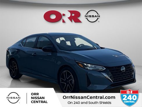 Certified 2025 Nissan Sentra SR w/ SR Premium Package image 3