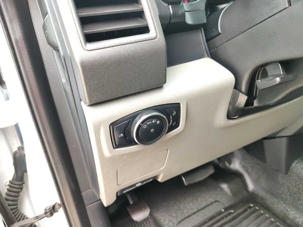 Used 2021 Ford F350 XL w/ Power Equipment Group RWD image 11