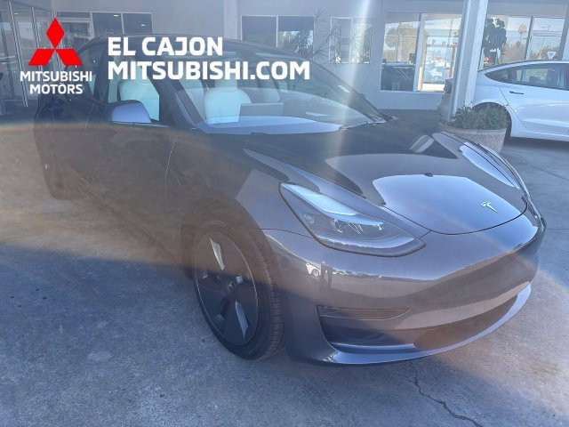 Used 2023 Tesla Model 3 Standard Range RWD image 1