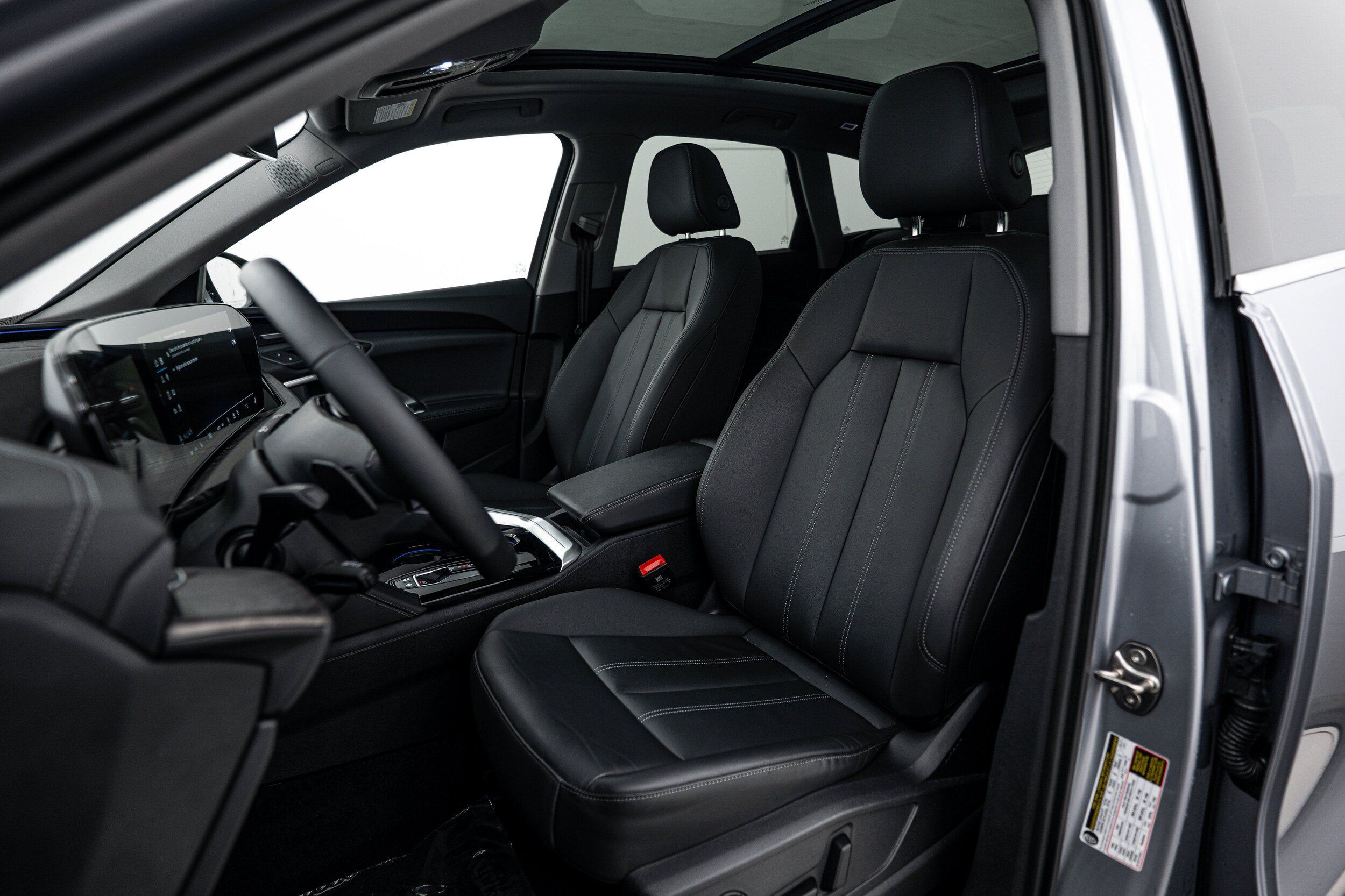 Used 2025 Audi Q5 Premium Plus w/ Premium Plus AWD/4WD image 15