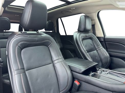 Used 2024 Lincoln Aviator Reserve w/ Equipment Group 201A image 49