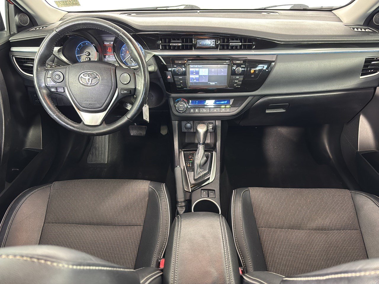 Used 2015 Toyota Corolla S FWD image 17