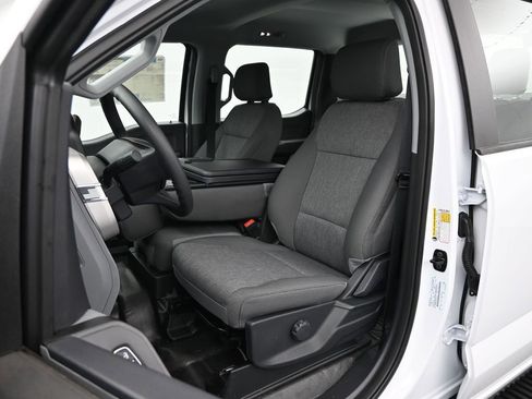 New 2026 Ford F350 XL w/ XL Driver Assist Package RWD image 8