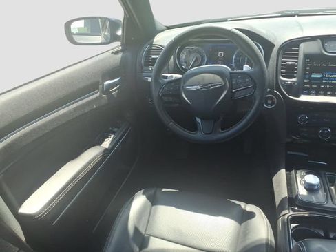 Used 2022 Chrysler 300 S w/ Comfort Group RWD image 14
