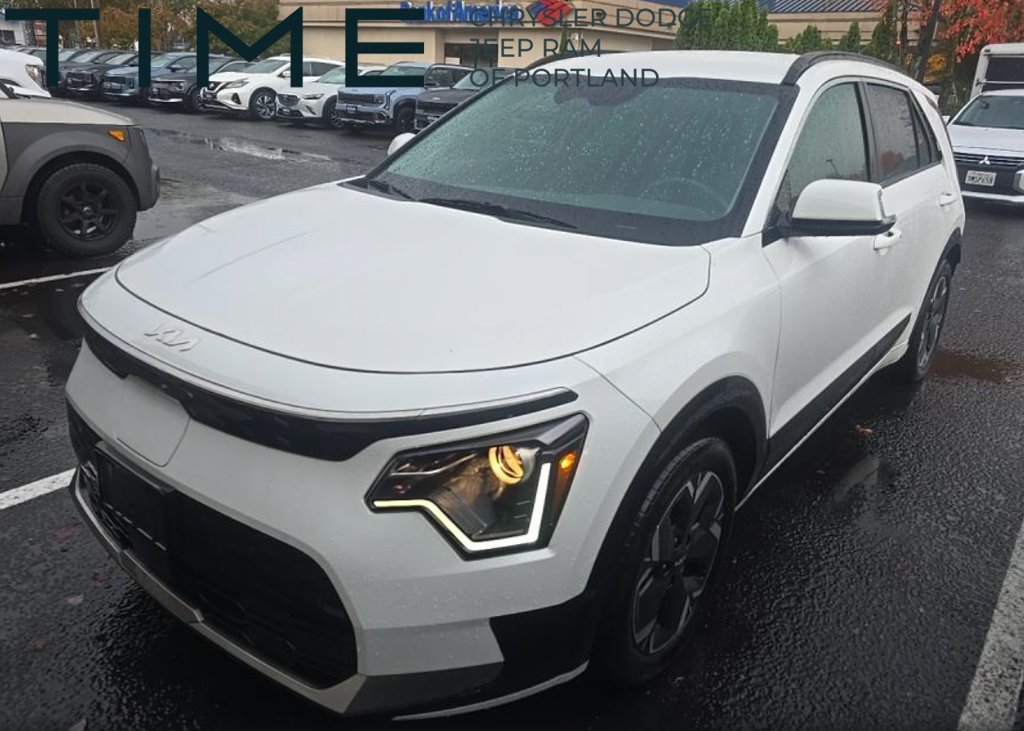 Used 2024 Kia Niro Wind w/ Wind Preserve Package FWD image 1