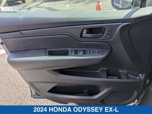 Used 2024 Honda Odyssey EX-L image 12