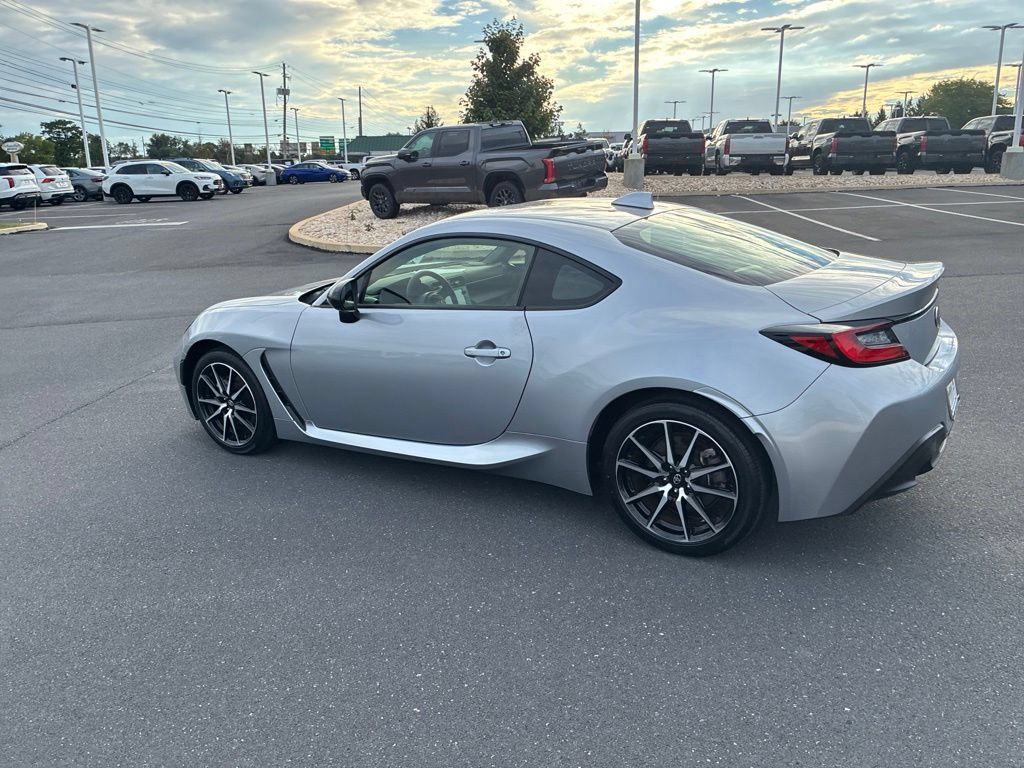 Used 2024 Toyota GR86 RWD image 14