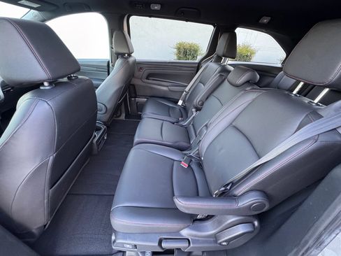 Used 2023 Honda Odyssey Sport image 18