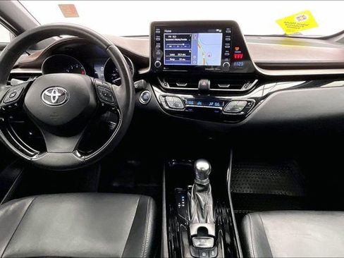 Used 2019 Toyota C-HR Limited image 15