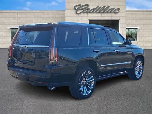 Used 2020 Cadillac Escalade Premium Luxury w/ LPO, Radiant Package image 7