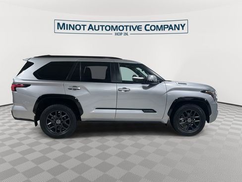 Used 2024 Toyota Sequoia Platinum AWD/4WD image 9