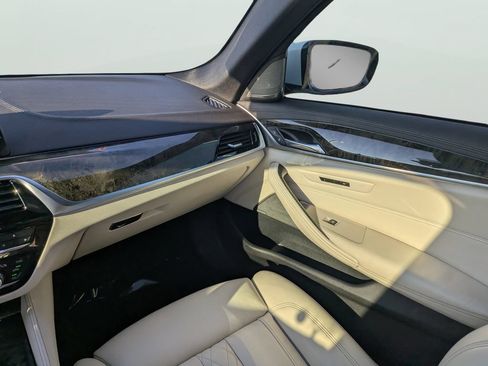 Used 2018 BMW 540i RWD image 15