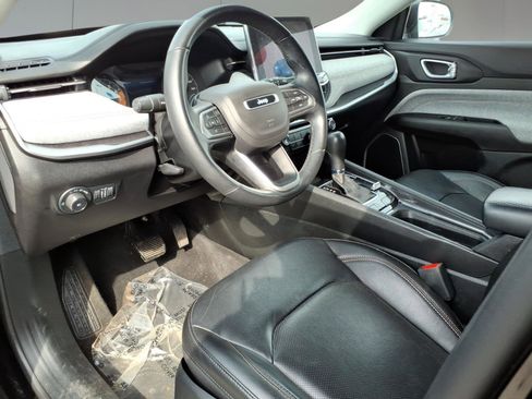 Used 2022 Jeep Compass Latitude image 9