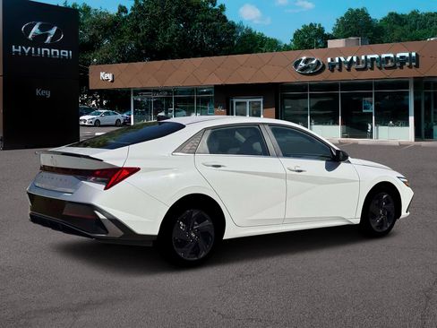 New 2026 Hyundai Elantra SEL Sport Premium image 8