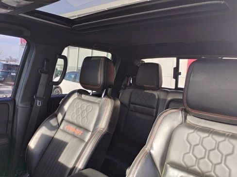 Used 2024 Nissan Frontier PRO-4X w/ Pro Premium Package image 12