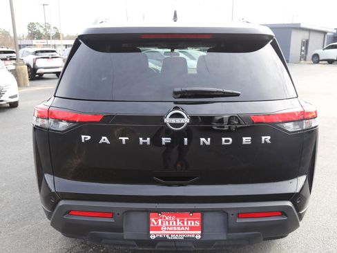Used 2025 Nissan Pathfinder SV image 4