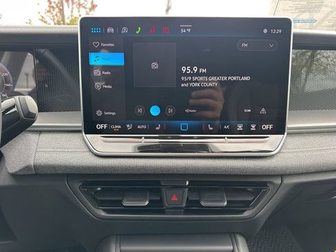 New 2026 Volkswagen Tiguan S image 15