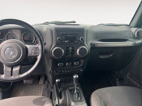 Used 2018 Jeep Wrangler Unlimited Sport S image 11