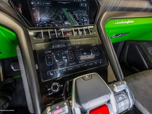 Used 2024 Lamborghini Urus S image 60