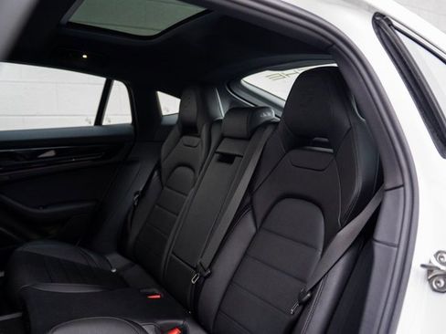 Certified 2025 Porsche Panamera 4 image 18