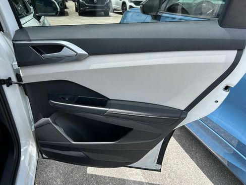 New 2026 Volkswagen Taos SEL AWD/4WD image 48
