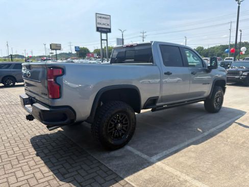 New 2026 Chevrolet Silverado 2500 ZR2 w/ LPO, Dark Essentials Package AWD/4WD image 7