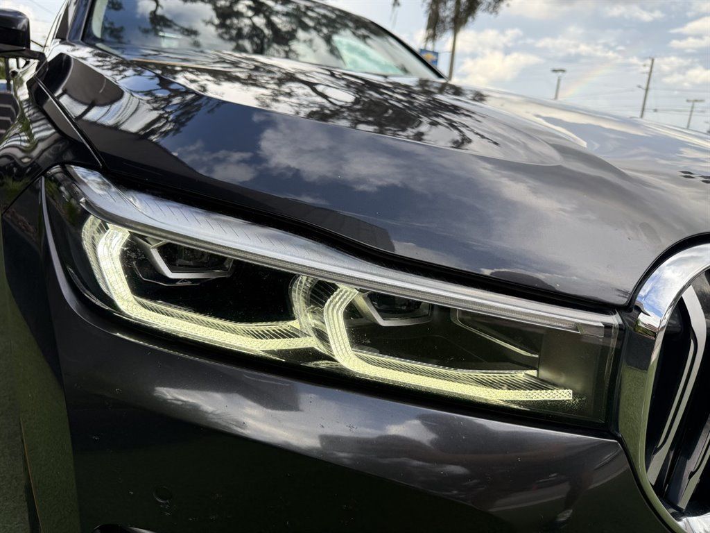 Used 2022 BMW 740i RWD image 9