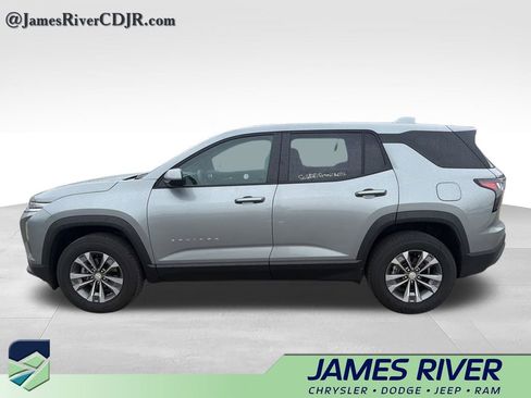 Used 2026 Chevrolet Equinox LT FWD image 8
