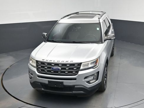 Used 2017 Ford Explorer XLT w/ Equipment Group 202A image 39