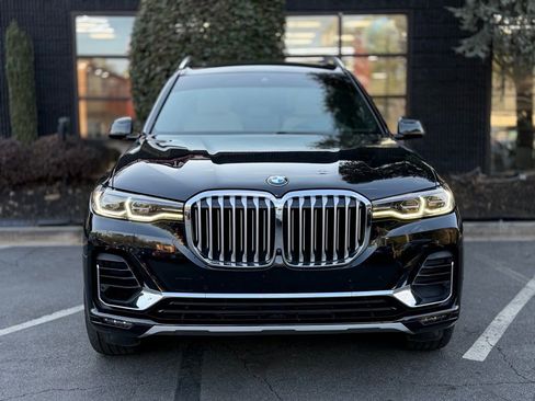 Used 2021 BMW X7 xDrive40i w/ Premium Package image 3