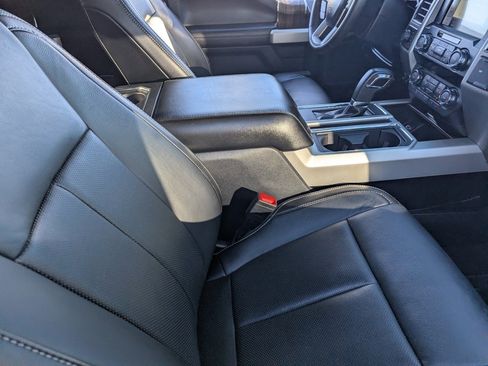 Used 2020 Ford F150 Lariat w/ FX4 Off-Road Package image 12