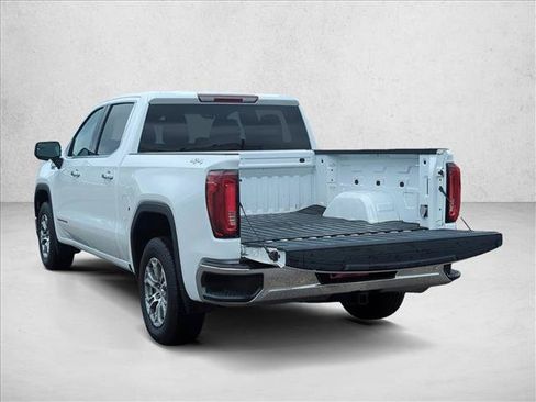 Used 2023 GMC Sierra 1500 SLT AWD/4WD image 9