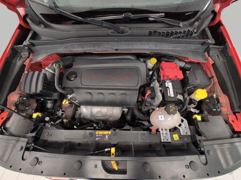 Used 2020 Jeep Renegade Latitude AWD/4WD image 8