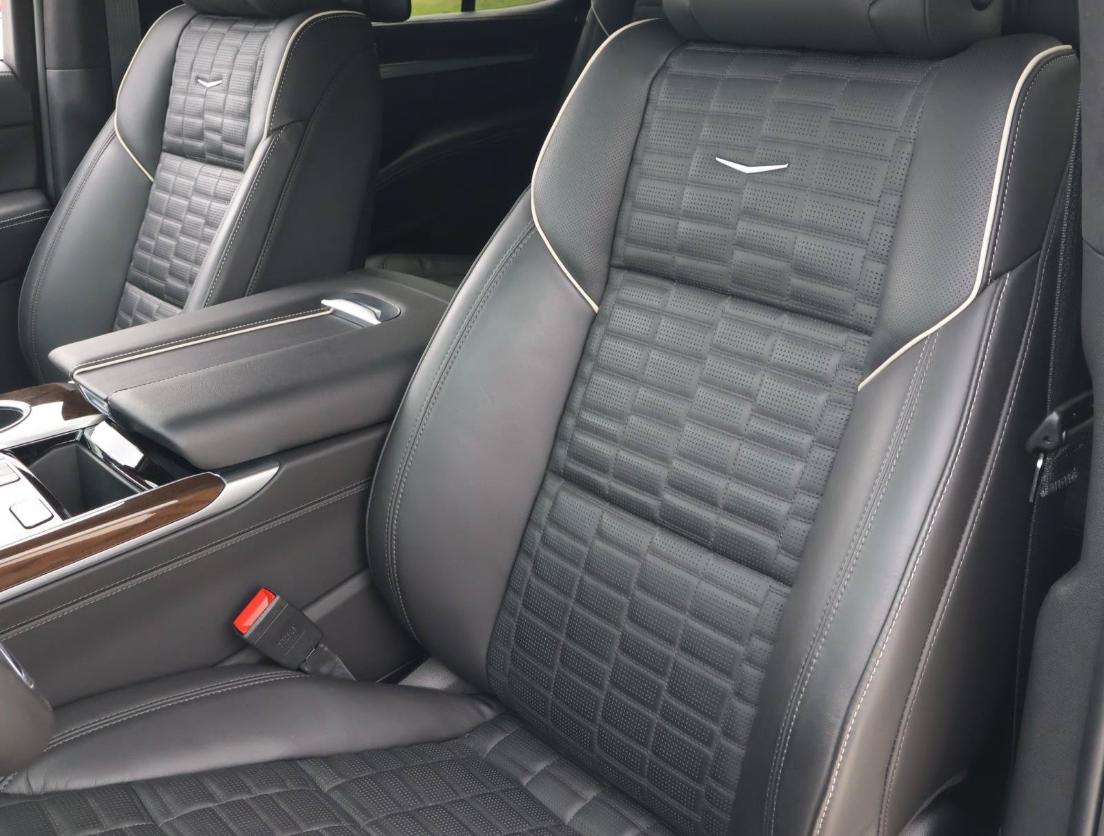 Certified 2026 Cadillac Escalade Platinum Sport w/ LPO, Floor Liner Package RWD image 21