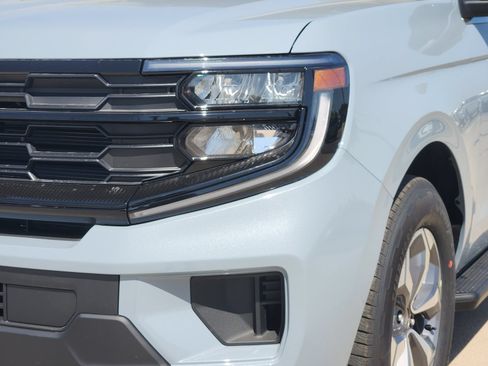 New 2027 Ford Expedition Active RWD image 10
