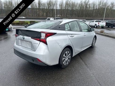 Used 2022 Toyota Prius LE image 4
