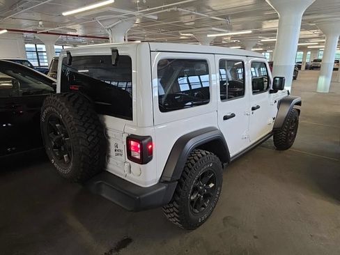 Used 2022 Jeep Wrangler Unlimited Sport AWD/4WD image 5