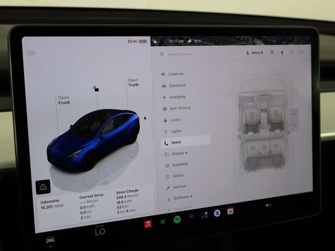 Used 2023 Tesla Model Y Performance AWD/4WD image 31