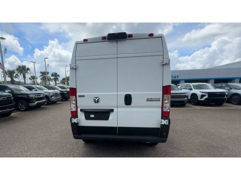 Used 2023 RAM ProMaster 2500 FWD image 3