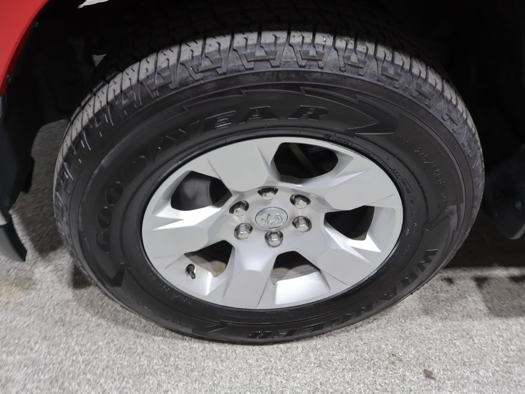 Used 2020 RAM 1500 Big Horn AWD/4WD image 8