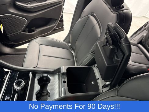 New 2026 Jeep Grand Cherokee L Limited w/ Limited Altitude Package AWD/4WD image 22