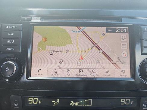 Used 2020 Nissan Rogue SL w/ Premium Package image 3