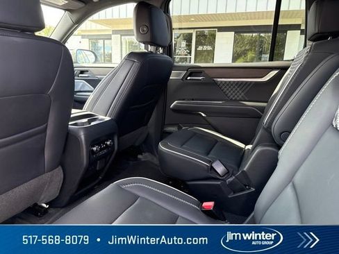Used 2024 GMC Acadia Denali w/ Super Cruise Package AWD/4WD image 10