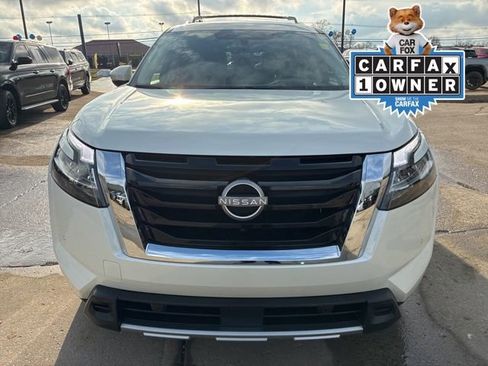 Used 2024 Nissan Pathfinder Platinum w/ Cargo Package image 2