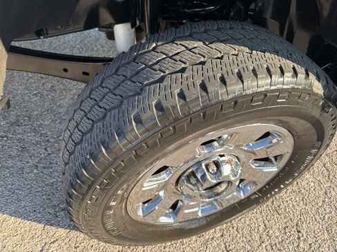 Used 2019 Ford F250 Lariat w/ Lariat Ultimate Package image 11